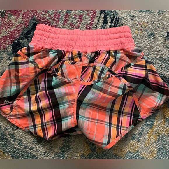 Lululemon Tracker Shorts Rad Plaid 6 - Picture 3 of 6